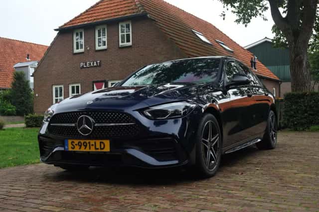 Mercedes-Benz C-Klasse (2022) thumbnail 1