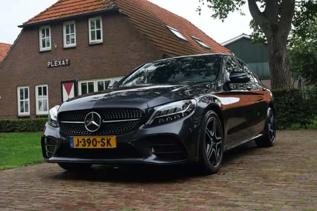 Mercedes-Benz C-Klasse (2020) thumbnail 1