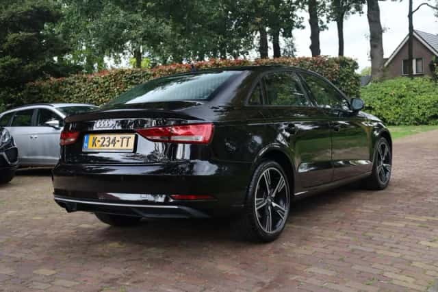 Audi A3 (2018) thumbnail 3