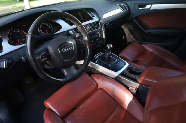 Audi A4 (2009) thumbnail 2