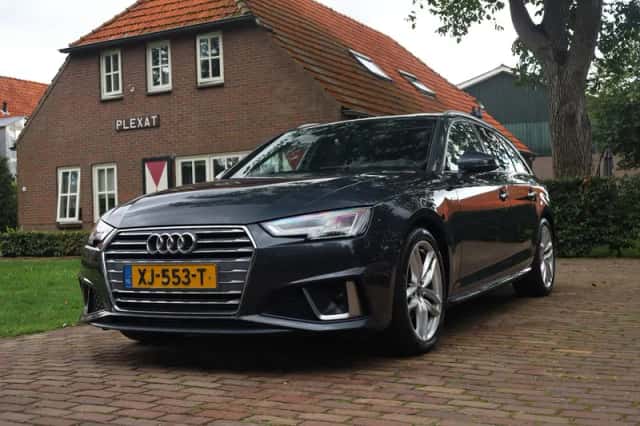Audi A4 (2019) thumbnail 1