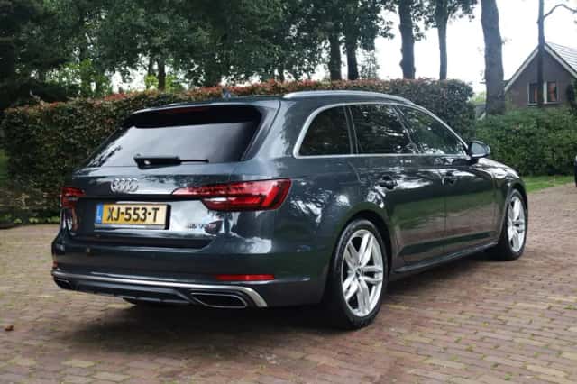 Audi A4 (2019) thumbnail 3