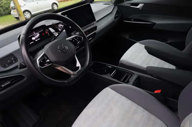 Volkswagen ID.3 (2020) thumbnail 2