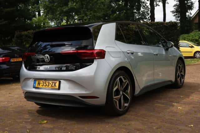 Volkswagen ID.3 (2020) thumbnail 3