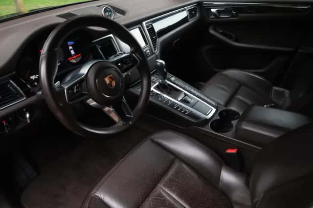 Porsche Macan (2014) thumbnail 2
