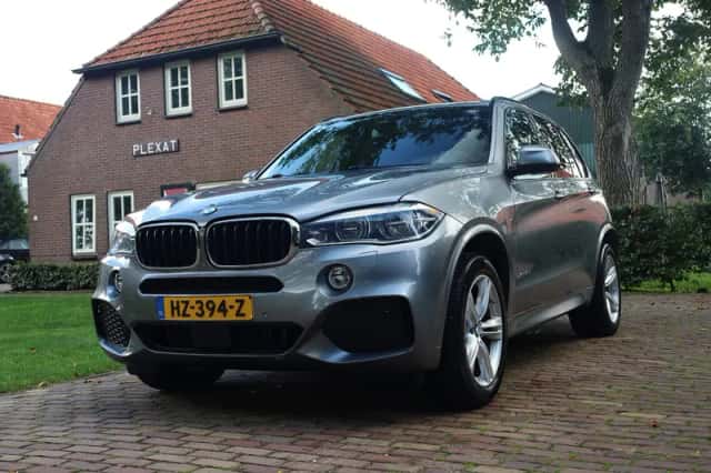 BMW X5 (2016) thumbnail 1