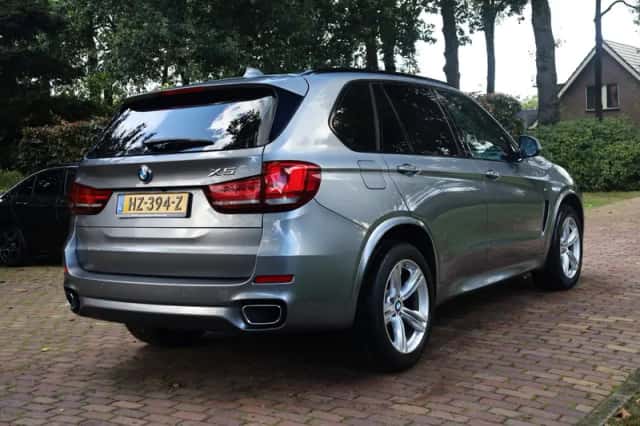 BMW X5 (2016) thumbnail 3