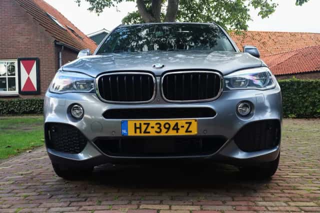 BMW X5 (2016) thumbnail 6
