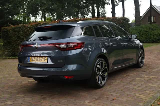 Renault Mégane (2017) thumbnail 3