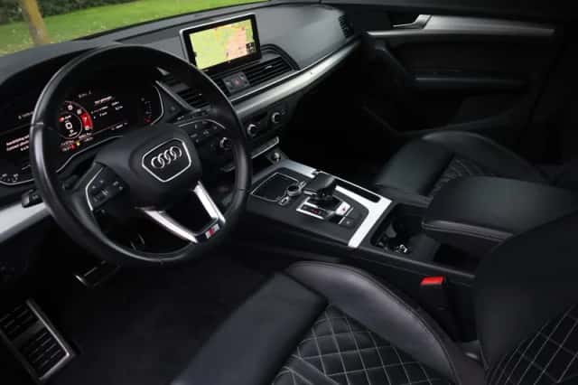 Audi SQ5 (2017) thumbnail 2