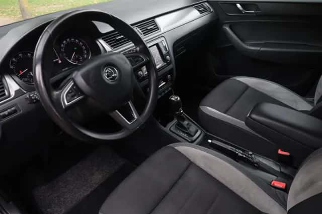 Škoda Rapid (2016) thumbnail 2