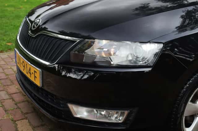 Škoda Rapid (2016) thumbnail 4