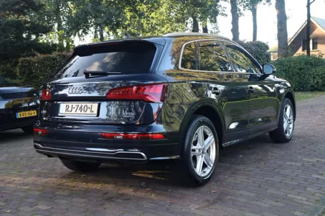 Audi Q5 (2017) thumbnail 3