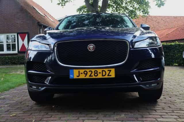 Jaguar F-Pace (2017) thumbnail 6