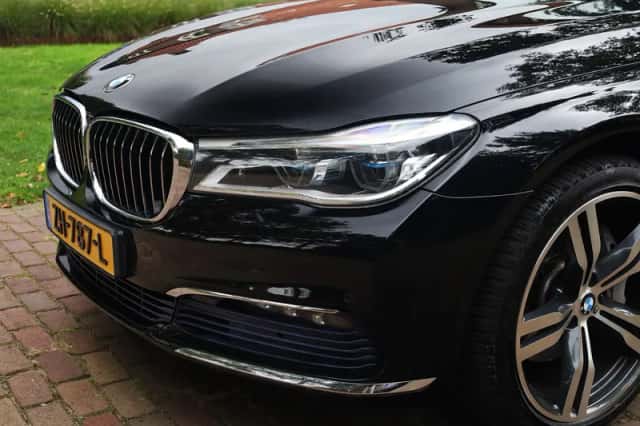 BMW 7-Serie (2015) thumbnail 4