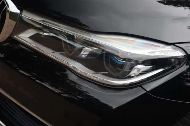BMW 7-Serie (2015) thumbnail 5