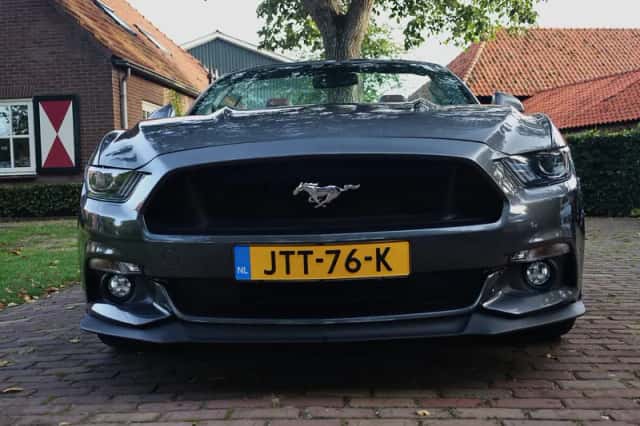Ford Mustang (2016) thumbnail 6