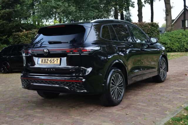 Volkswagen Tiguan (2024) thumbnail 3