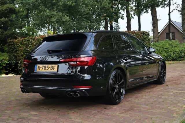 Audi S4 (2017) thumbnail 3