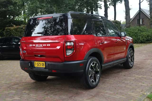 Ford Bronco (2021) thumbnail 3