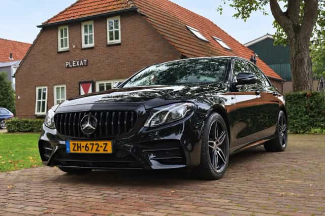 Mercedes-Benz E-Klasse (2018) thumbnail 1