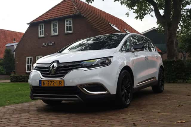 Renault Espace (2016) thumbnail 1
