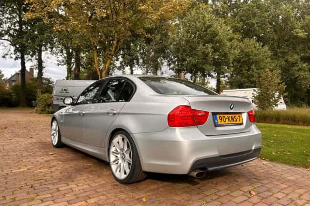 BMW 3-Serie (2010) thumbnail 4