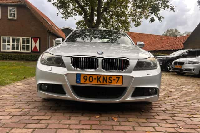 BMW 3-Serie (2010) thumbnail 5