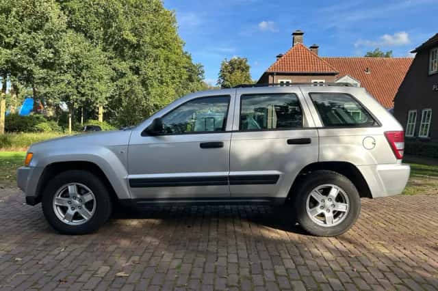 Jeep Grand Cherokee (2007) thumbnail 4