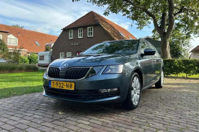 Škoda Octavia (2018) thumbnail 1