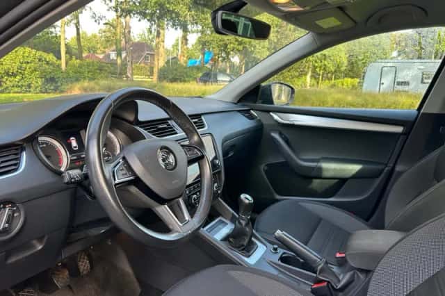 Škoda Octavia (2018) thumbnail 3