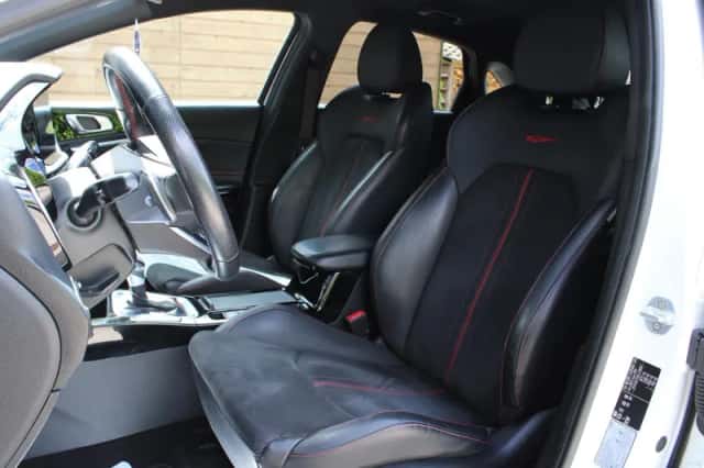 Kia Ceed (2019) thumbnail 3