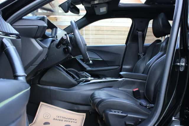 Peugeot 2008 (2022) thumbnail 6