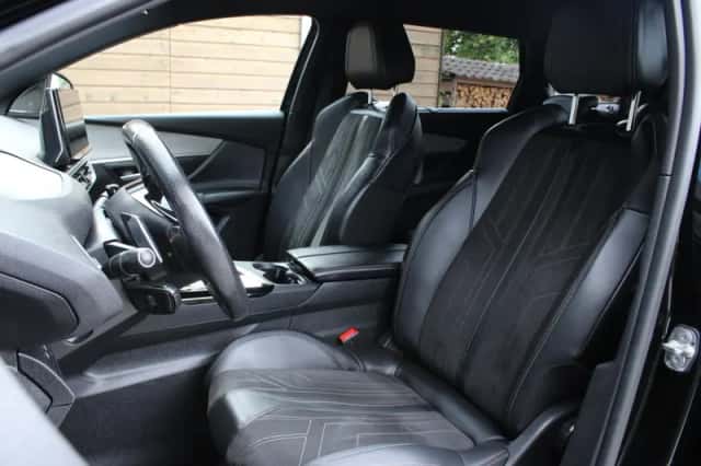 Peugeot 5008 (2022) thumbnail 5
