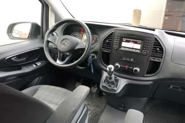 Mercedes-Benz Vito (2020) thumbnail 4