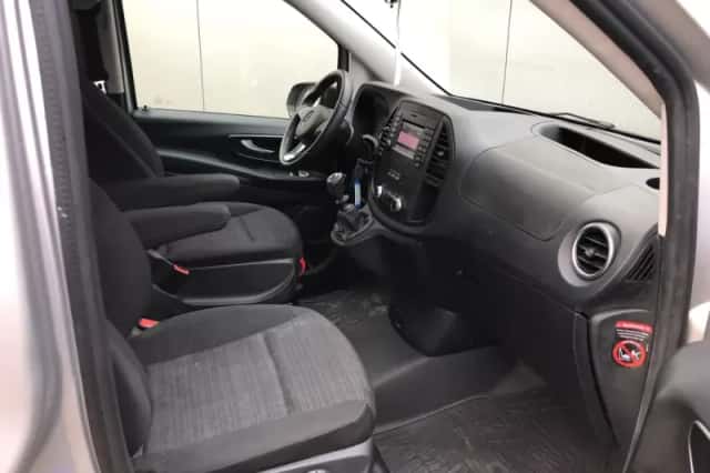 Mercedes-Benz Vito (2020) thumbnail 5