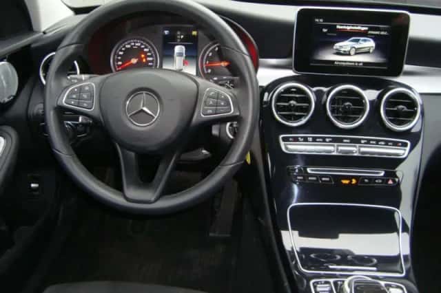 Mercedes-Benz C-Klasse (2018) thumbnail 3