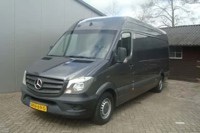 Mercedes-Benz Sprinter (2016) thumbnail 1