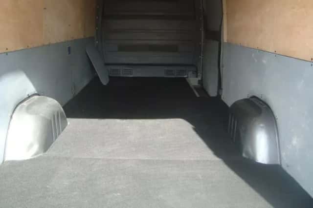 Mercedes-Benz Sprinter (2016) thumbnail 4