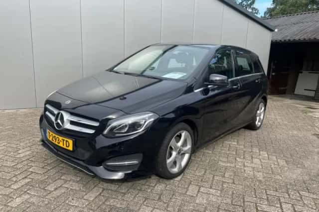 Mercedes-Benz B-Klasse (2017) thumbnail 1