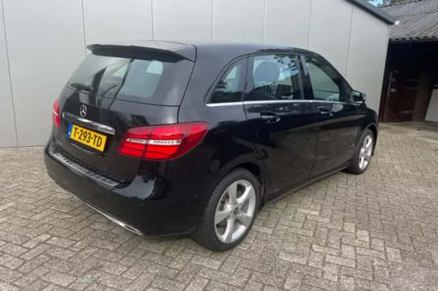 Mercedes-Benz B-Klasse (2017) thumbnail 2