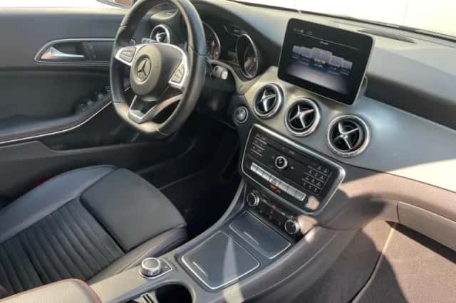 Mercedes-Benz CLA-Klasse (2018) thumbnail 4