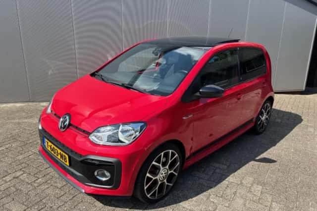 Volkswagen Up! (2019) thumbnail 1