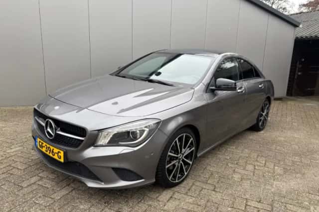 Mercedes-Benz CLA-Klasse (2015) thumbnail 1