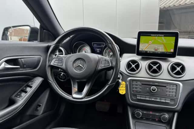 Mercedes-Benz CLA-Klasse (2015) thumbnail 3