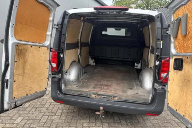 Mercedes-Benz Vito (2016) thumbnail 3