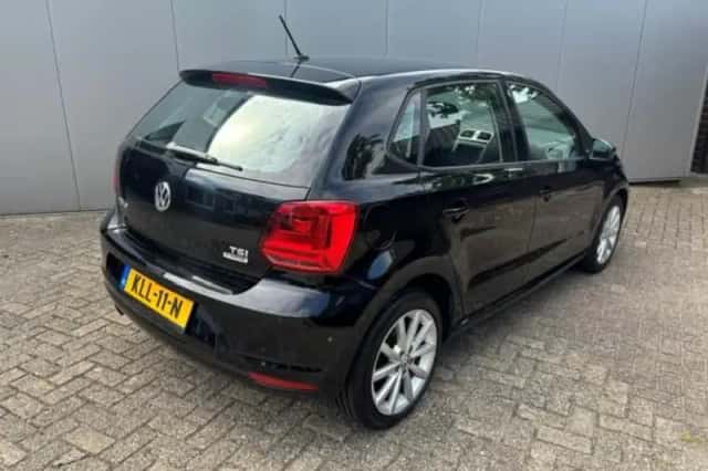 Volkswagen Polo (2014) thumbnail 2
