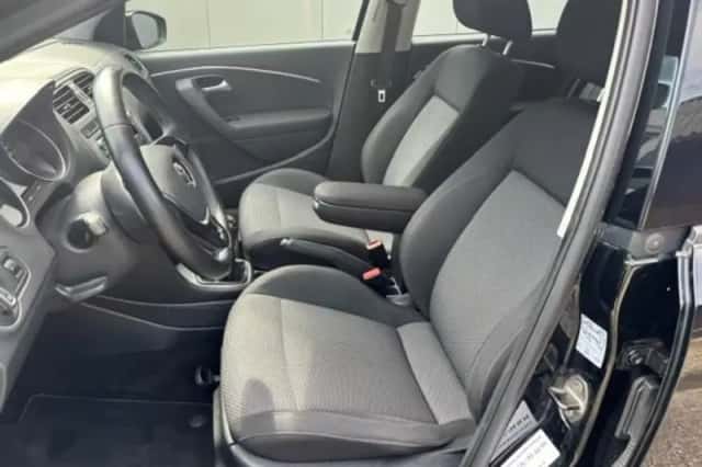 Volkswagen Polo (2014) thumbnail 6