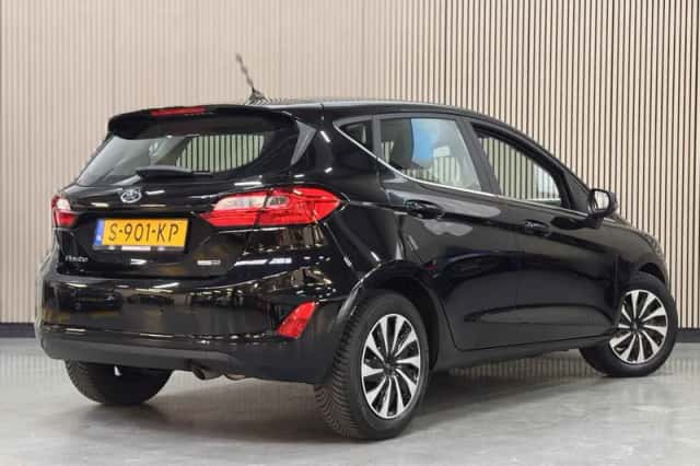 Ford Fiesta (2023) thumbnail 3