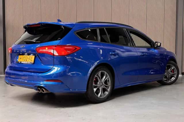 Ford Focus (2020) thumbnail 3